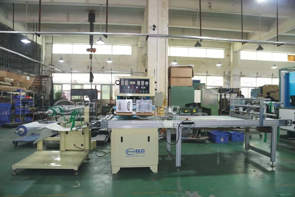 文件袋、書套自動(dòng)成型焊接機(jī)